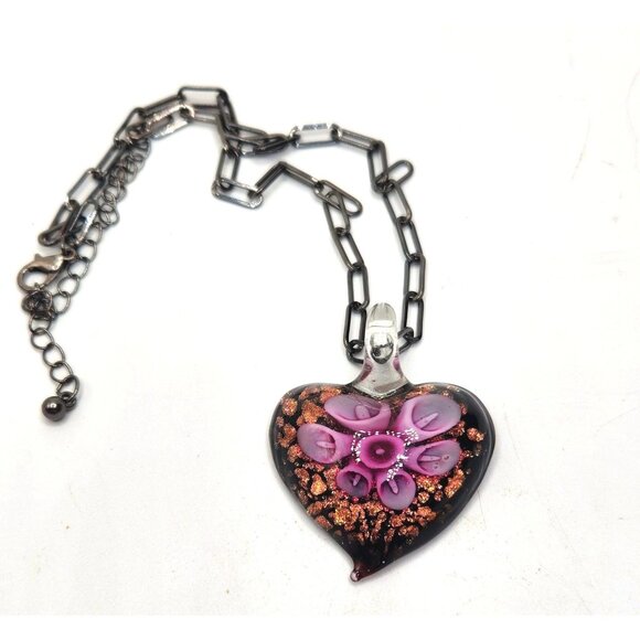 Hand Crafted Art Glass Pendant - Pink Lilly Flower In Heart Shaped Design - Picture 2 of 3